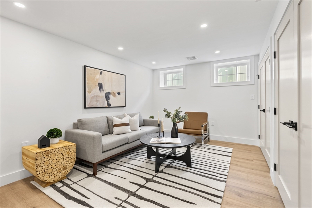 435 Albemarle Road, Unit 435 Newton, MA 02460 - Photo 37 of 42