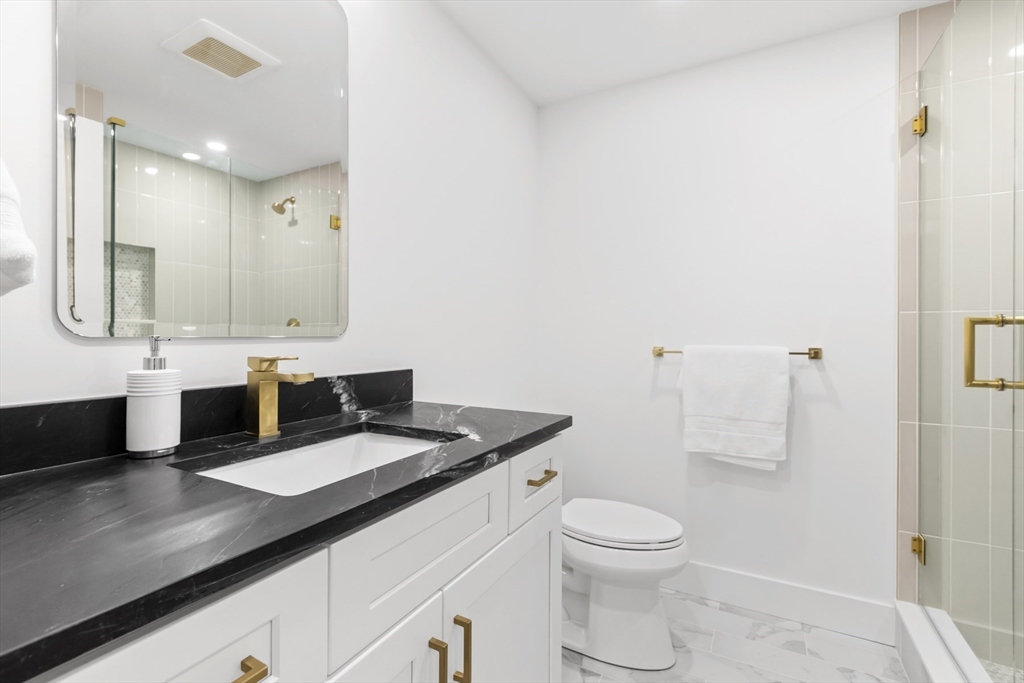 435 Albemarle Road, Unit 435 Newton, MA 02460 - Photo 38 of 42