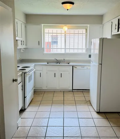 $1,700 | 15603 Raven Trail, Missouri City, TX 77489