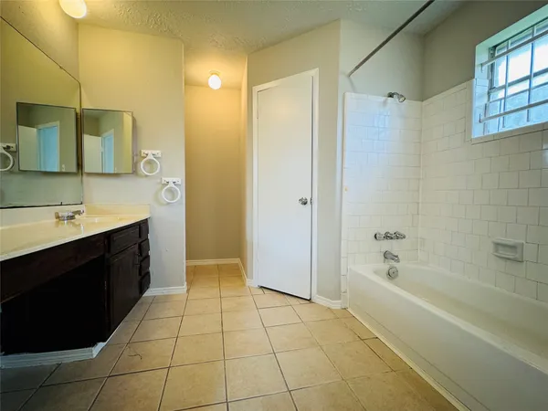 $1,700 | 15603 Raven Trail, Missouri City, TX 77489