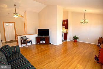 1509 Woodwell Road Silver Spring, MD 20906 - Photo 14 of 29 Living Room