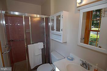 1509 Woodwell Road Silver Spring, MD 20906 - Photo 27 of 29 Bath (Master)