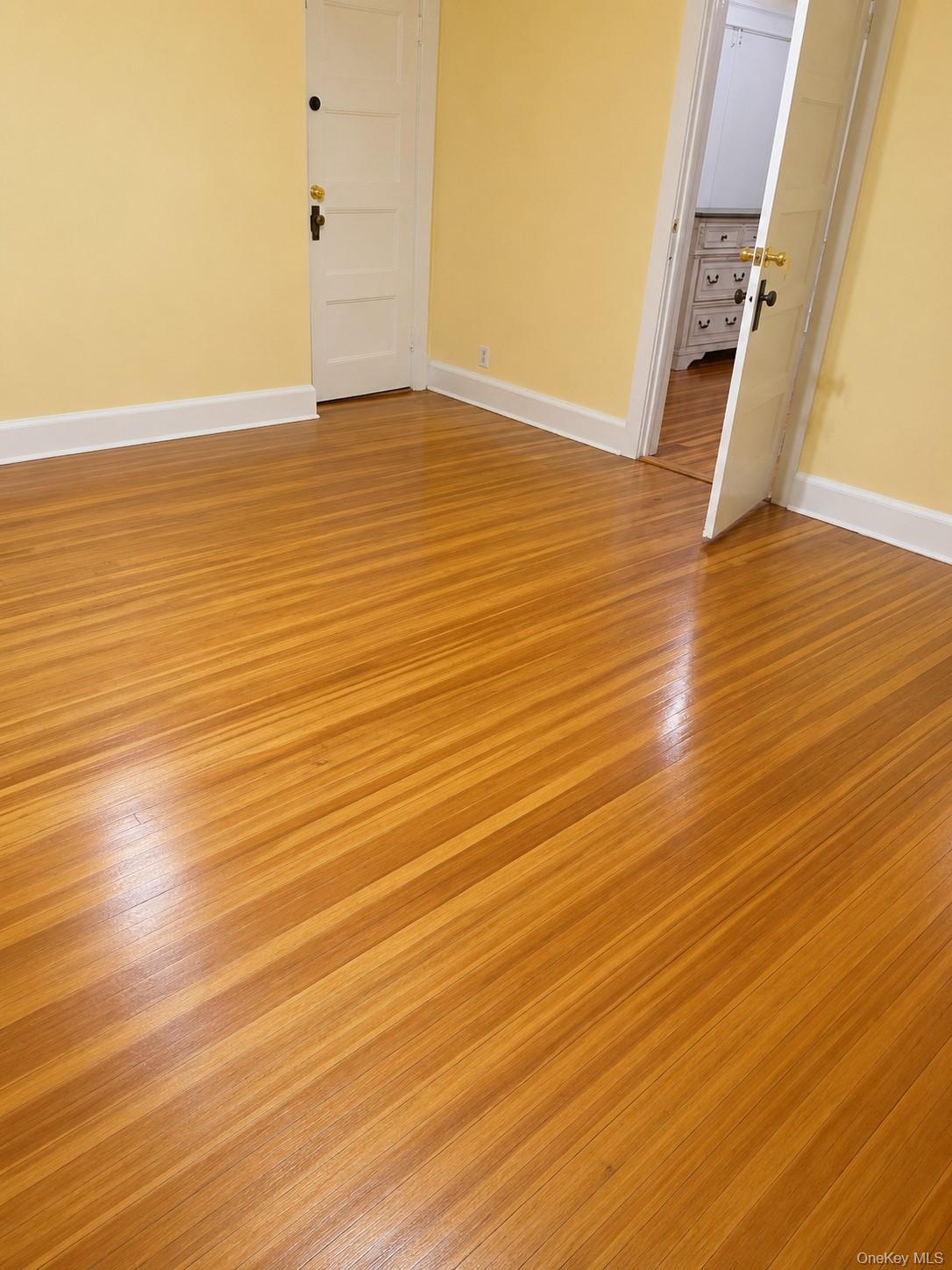 131 Lockwood Avenue New Rochelle, NY 10801 - Photo 7 of 8
