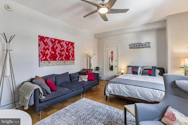 $1,385 | 250 South 13th Street, Unit 8F, Philadelphia, PA 19107
