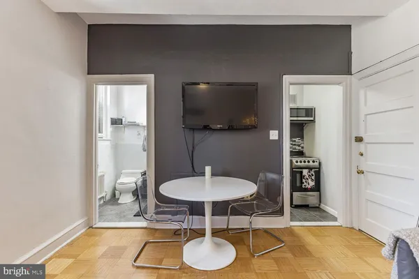 $1,385 | 250 South 13th Street, Unit 8F, Philadelphia, PA 19107