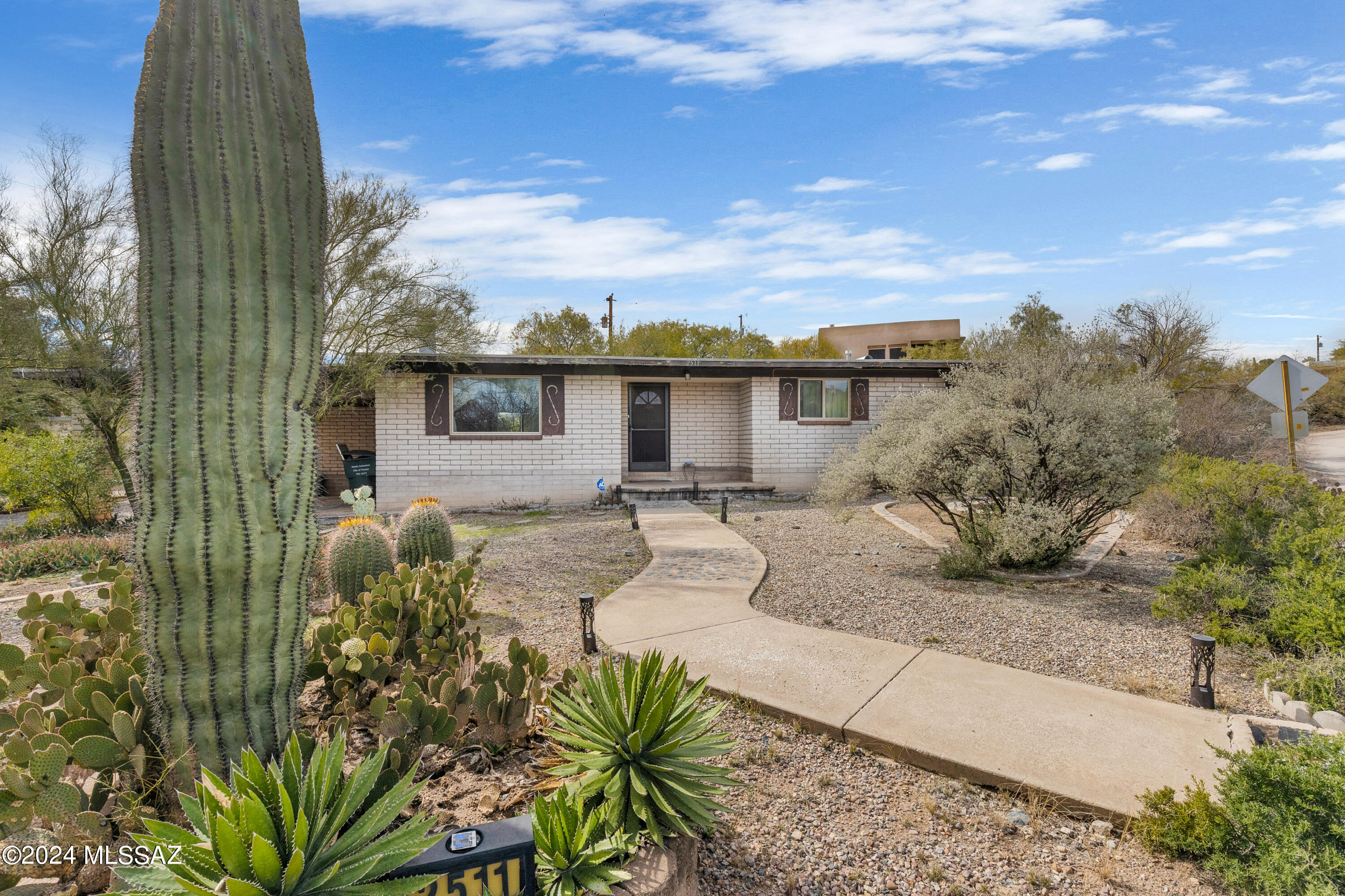 2511 West Ruthann Drive Tucson, AZ 85713 - Photo 1 of 22 Gallery Image 1