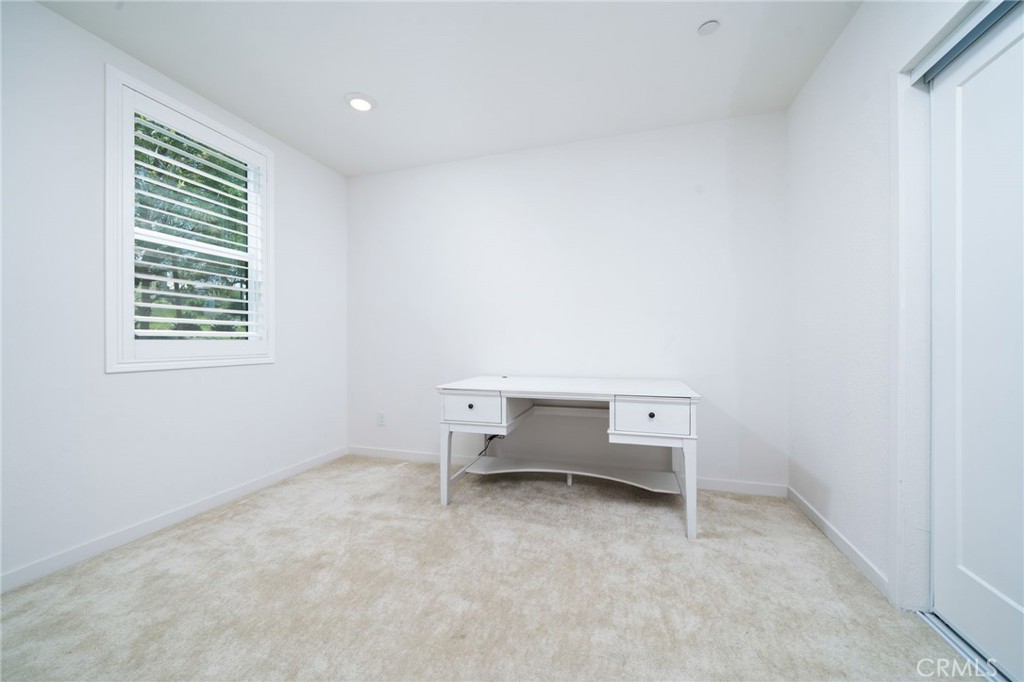26938 Tanager Newhall, CA 91321 - Photo 16 of 30