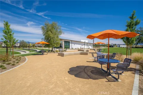 $600,000 | 26938 Tanager, Newhall, CA 91321
