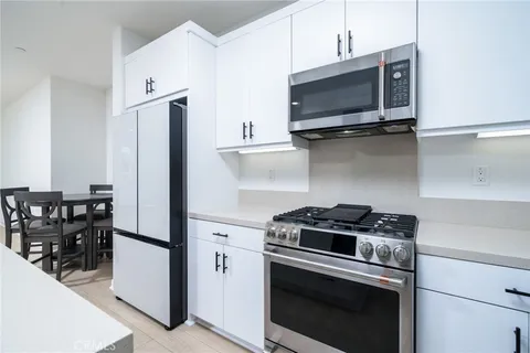 $600,000 | 26938 Tanager, Newhall, CA 91321