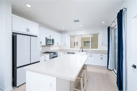 $600,000 | 26938 Tanager, Newhall, CA 91321