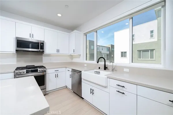 $600,000 | 26938 Tanager, Newhall, CA 91321