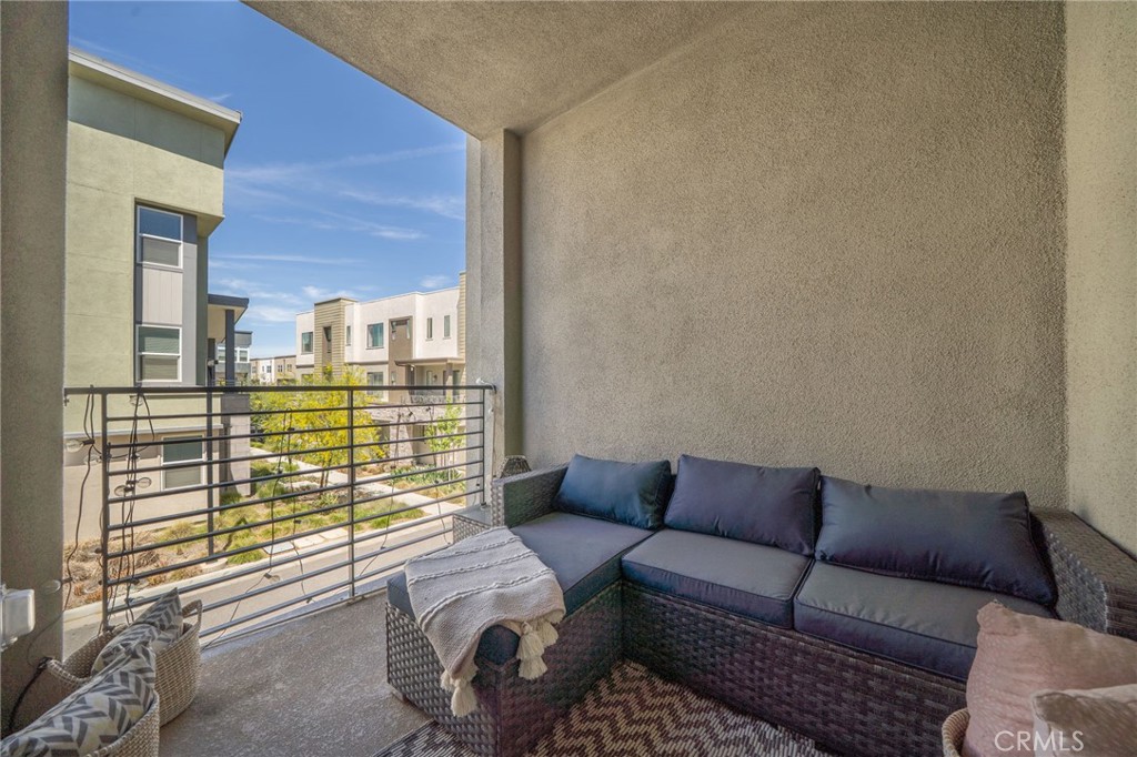 26938 Tanager Newhall, CA 91321 - Photo 7 of 30