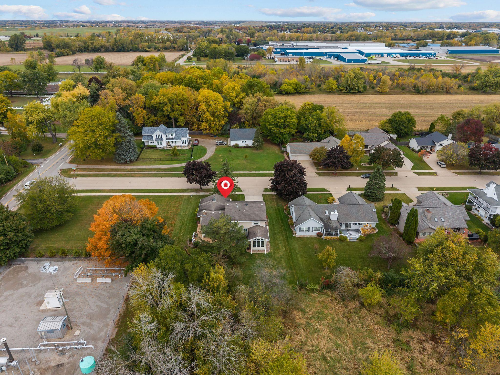 1211 Park Ridge Avenue Oshkosh, WI 54901 - Photo 4 of 19