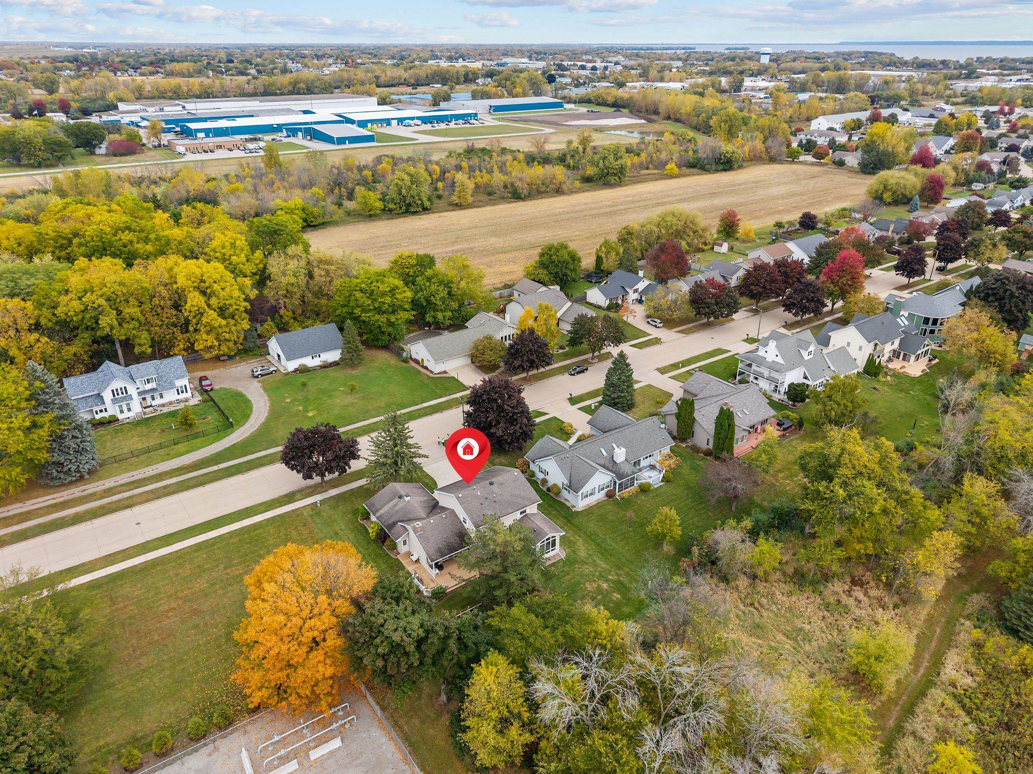 1211 Park Ridge Avenue Oshkosh, WI 54901 - Photo 6 of 19