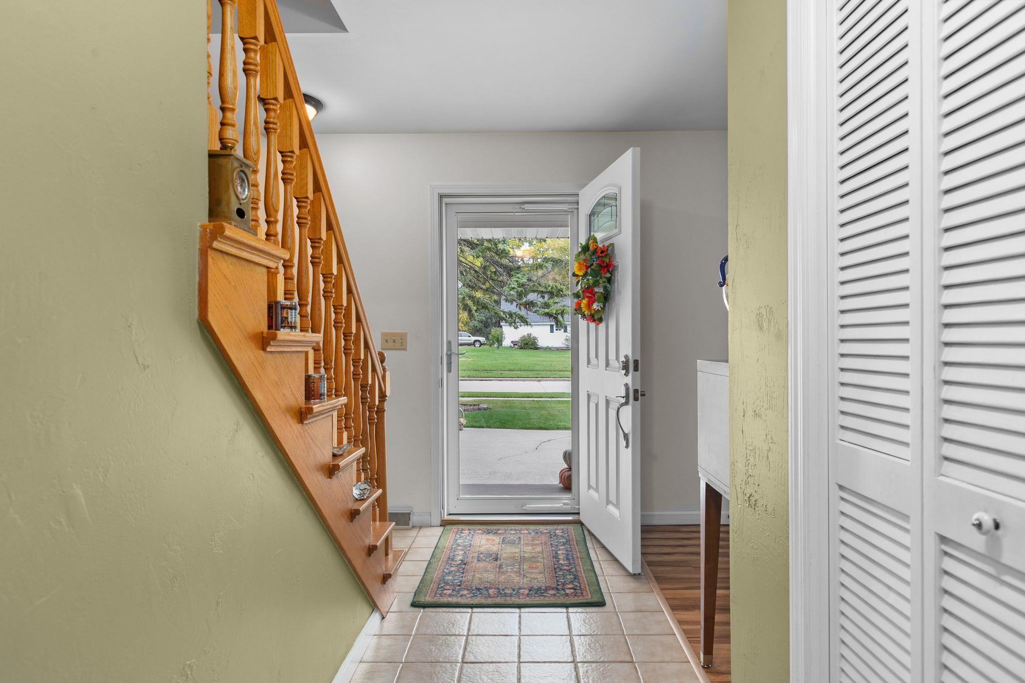 1211 Park Ridge Avenue Oshkosh, WI 54901 - Photo 9 of 19