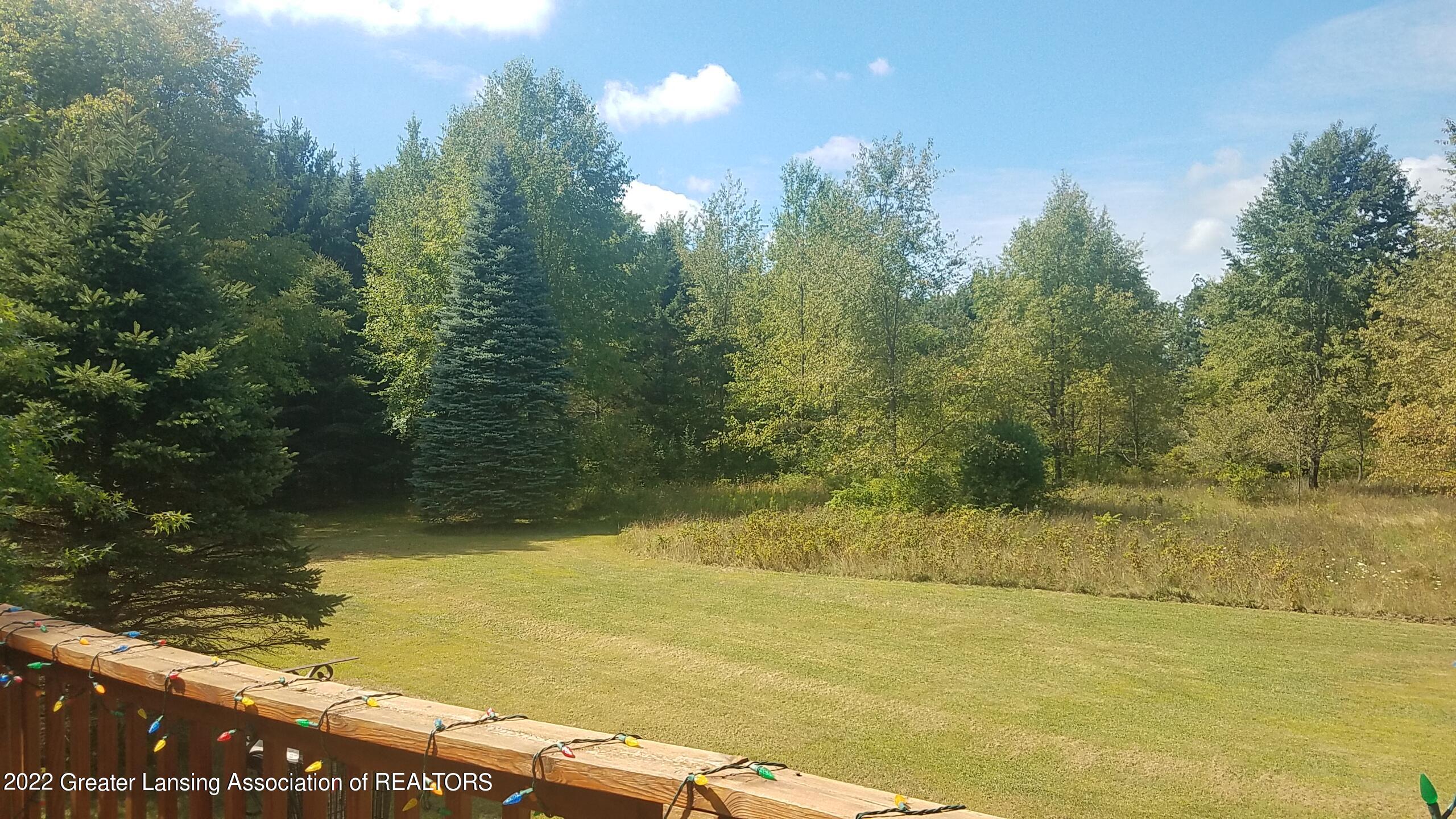 2390 South Edgar Road Mason, MI 48854 - Photo 35 of 40 Exterior rear view from deck