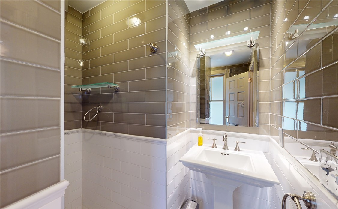 804 B Howe Street, Unit B Brunswick, GA 31520 - Photo 12 of 18