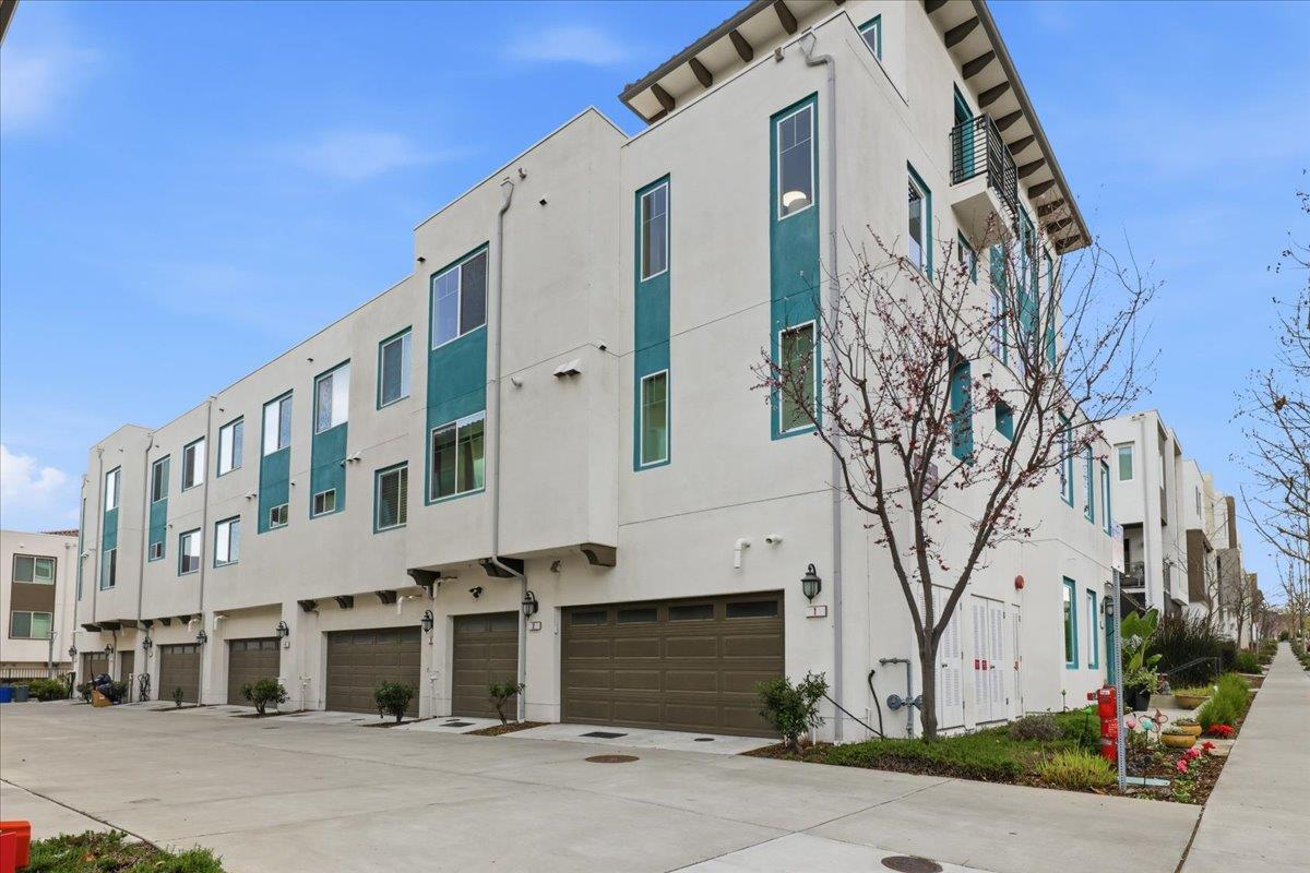 218 William Manly Street, Unit 2 San Jose, CA 95136 - Photo 33 of 65