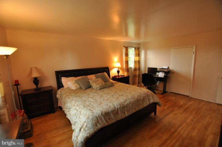 2350 Hamiltowne Circle Rosedale, MD 21237 - Photo 12 of 23 Bedroom (Master)