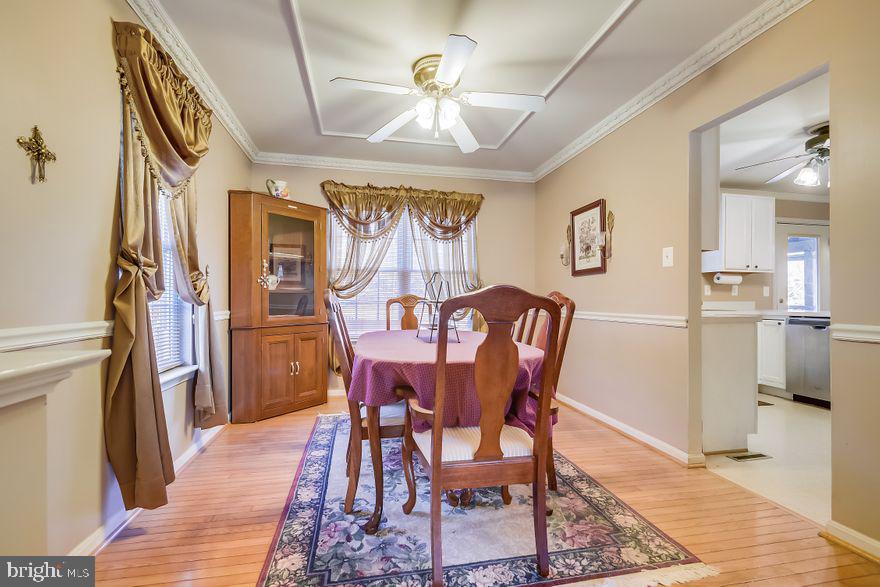 8220 Selwin Court Rosedale, MD 21237 - Photo 8 of 36 Dining room