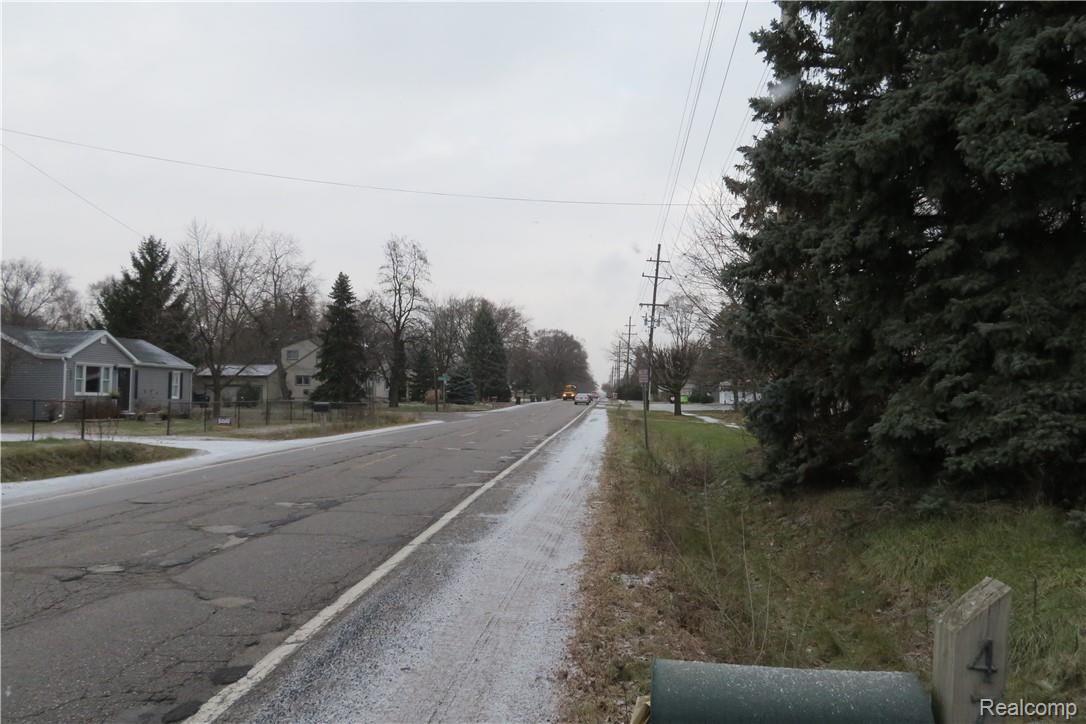 47360 Dequindre Road Utica, MI 48317 - Photo 17 of 19 70.JPG