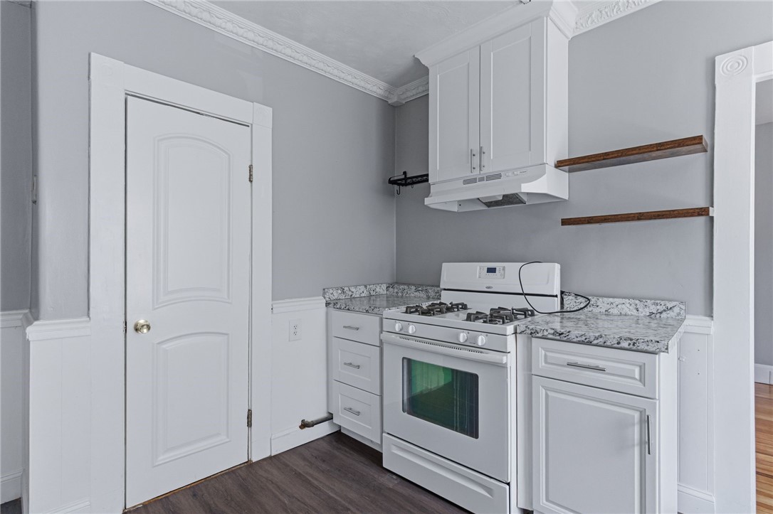 428 9th Avenue Woonsocket, RI 02895 - Photo 13 of 50