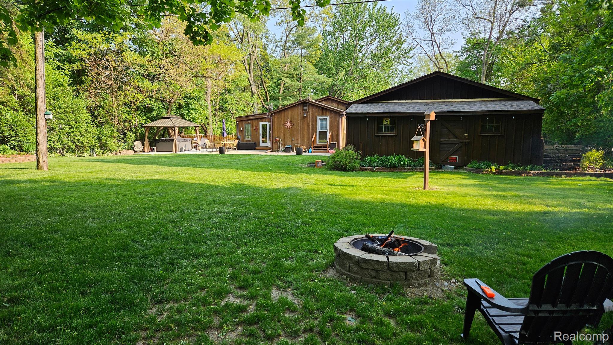 324 Hillview Street Rochester, MI 48306 - Photo 41 of 51 Rear