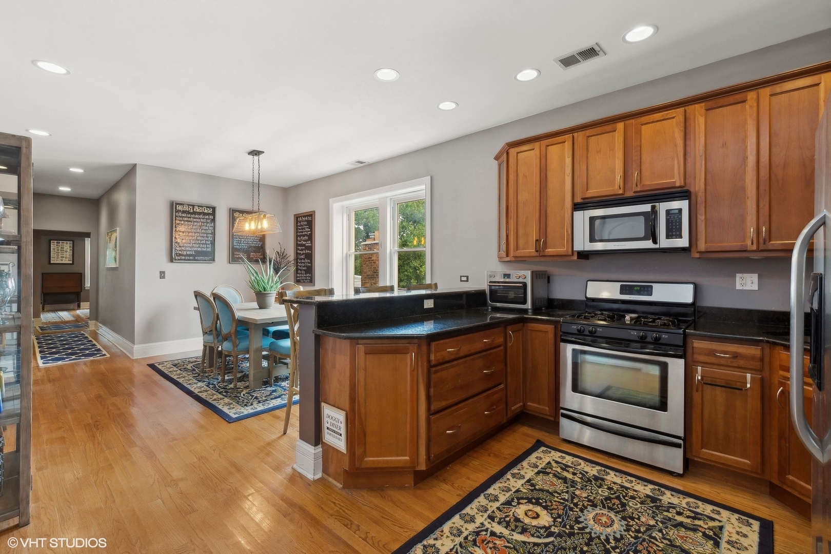 4920 North Ridgeway Avenue, Unit 3 Chicago, IL 60625 - Photo 11 of 24 Gallery Image 11