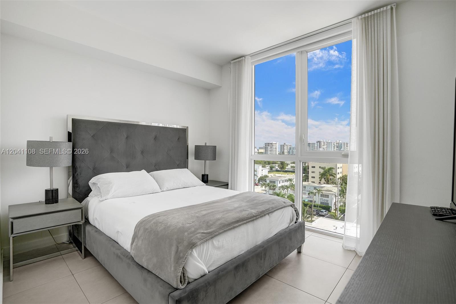 401 North Birch Road, Unit 715 Fort Lauderdale, FL 33304 - Photo 12 of 48