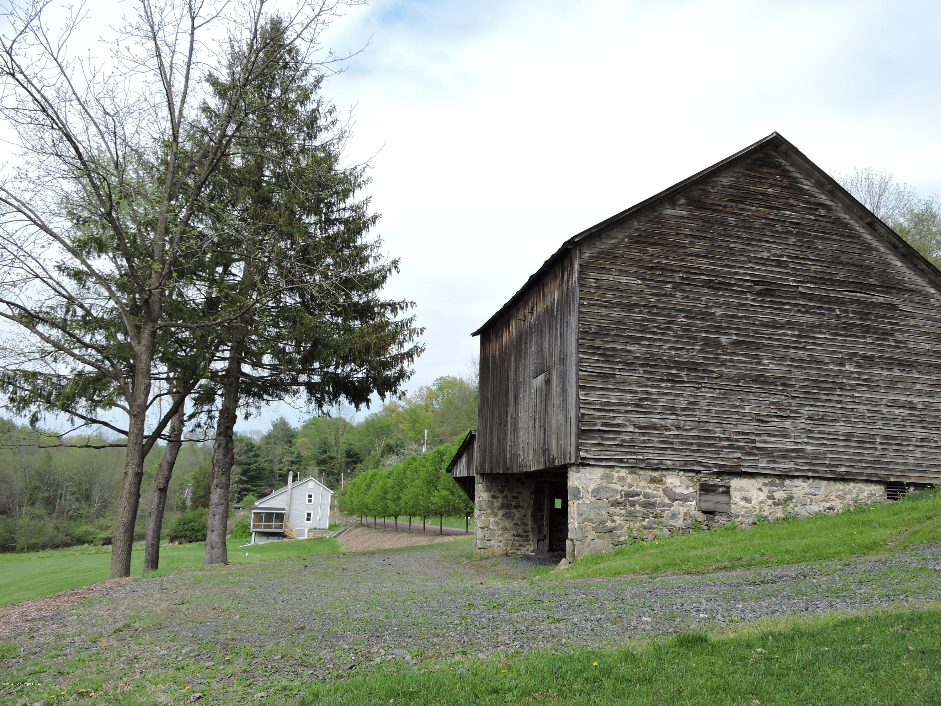 1 Lower Cherry Valley Road Stroudsburg, PA 18360 - Photo 4 of 33 Barn View w House In The Distance