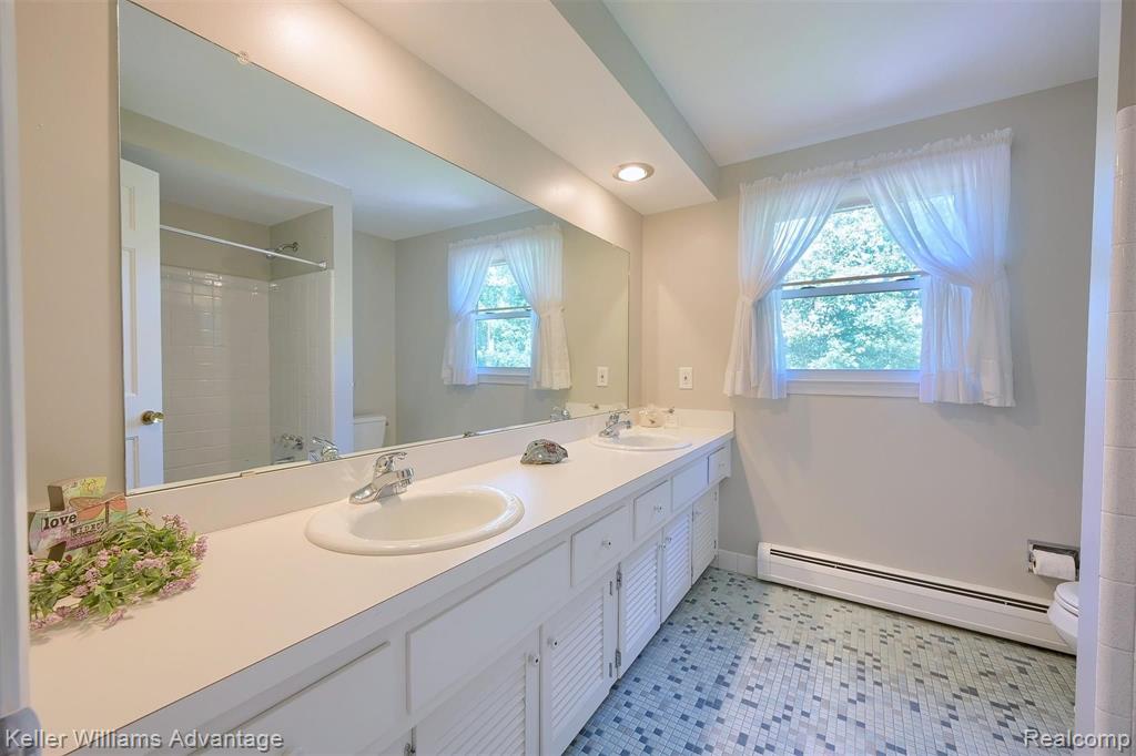 30025 Fox Grove Road Farmington Hills, MI 48334 - Photo 39 of 58