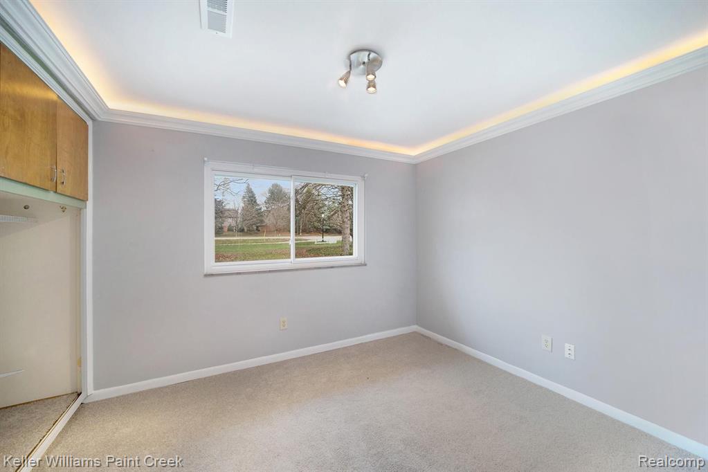 2511 West Avon Road Rochester Hills, MI 48309 - Photo 16 of 26
