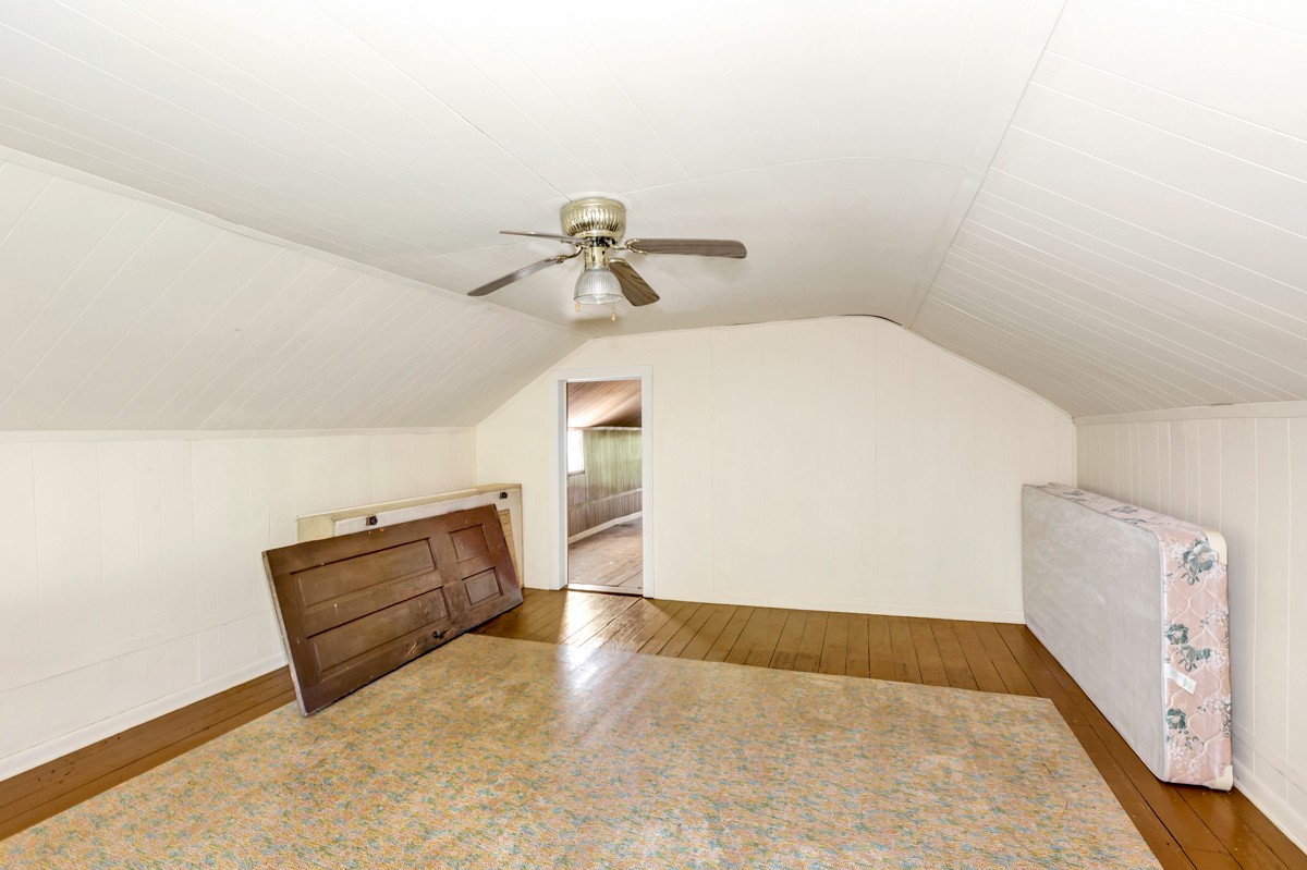 33448 Ardmore Ridge Road Ardmore, TN 38449 - Photo 12 of 19 a view of hallway with washer and dryer
