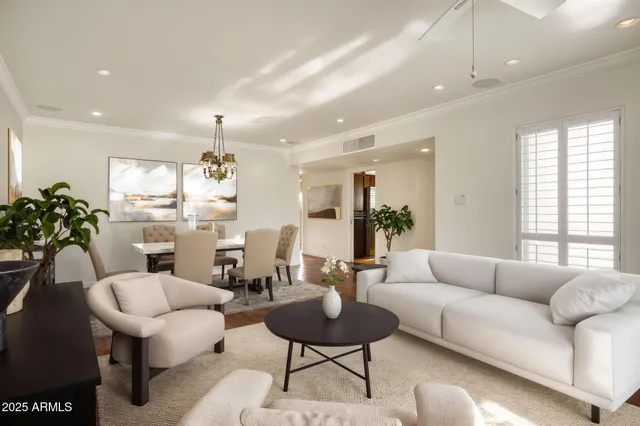 $325,000 | 3655 North 5th Avenue, Unit 203, Phoenix, AZ 85013