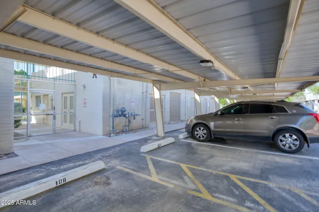 $325,000 | 3655 North 5th Avenue, Unit 203, Phoenix, AZ 85013