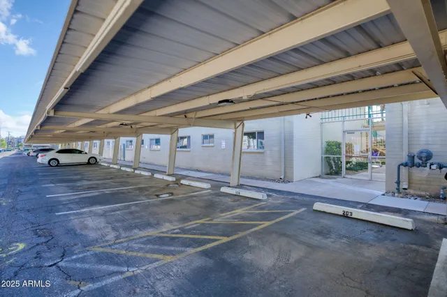 $325,000 | 3655 North 5th Avenue, Unit 203, Phoenix, AZ 85013