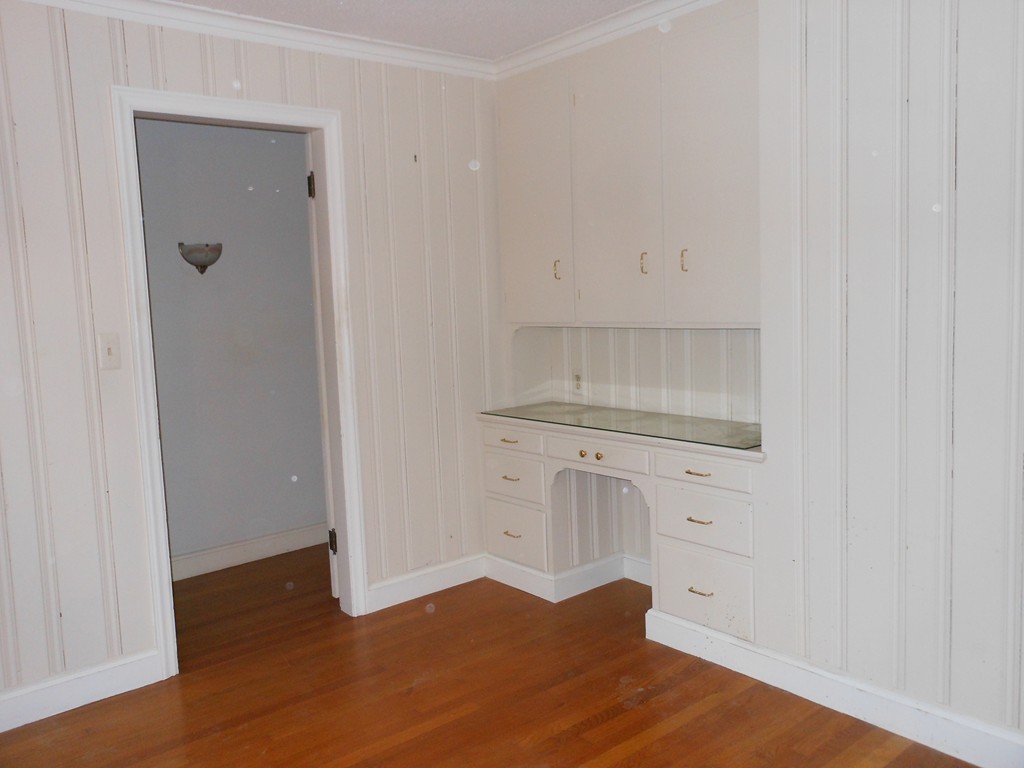 85 Overlook Drive Springfield, MA 01118 - Photo 14 of 22 Gallery Image 14