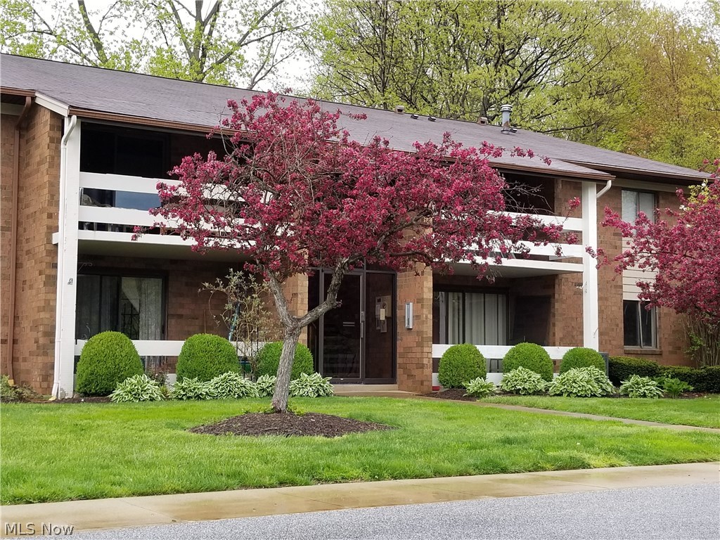 1265 Lost Nation Road, Unit 20 Willoughby, OH 44094 - Photo 2 of 17