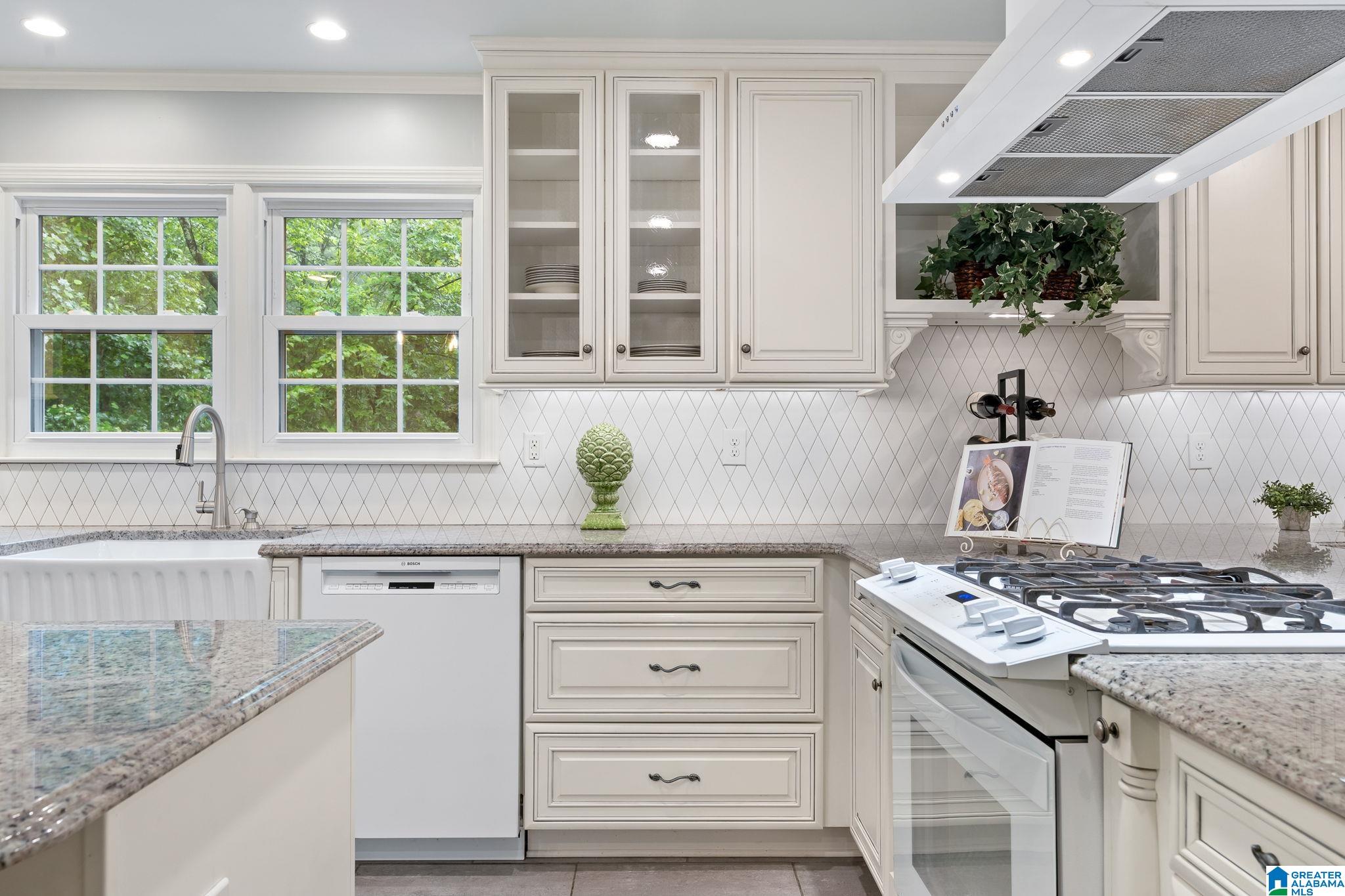 3764 Rockhill Road Birmingham, AL 35223 - Photo 10 of 68 Gallery Image 10