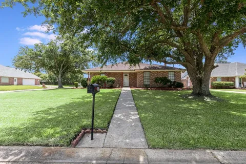 $292,500 | 122 Warwick Street, Laplace, LA 70068