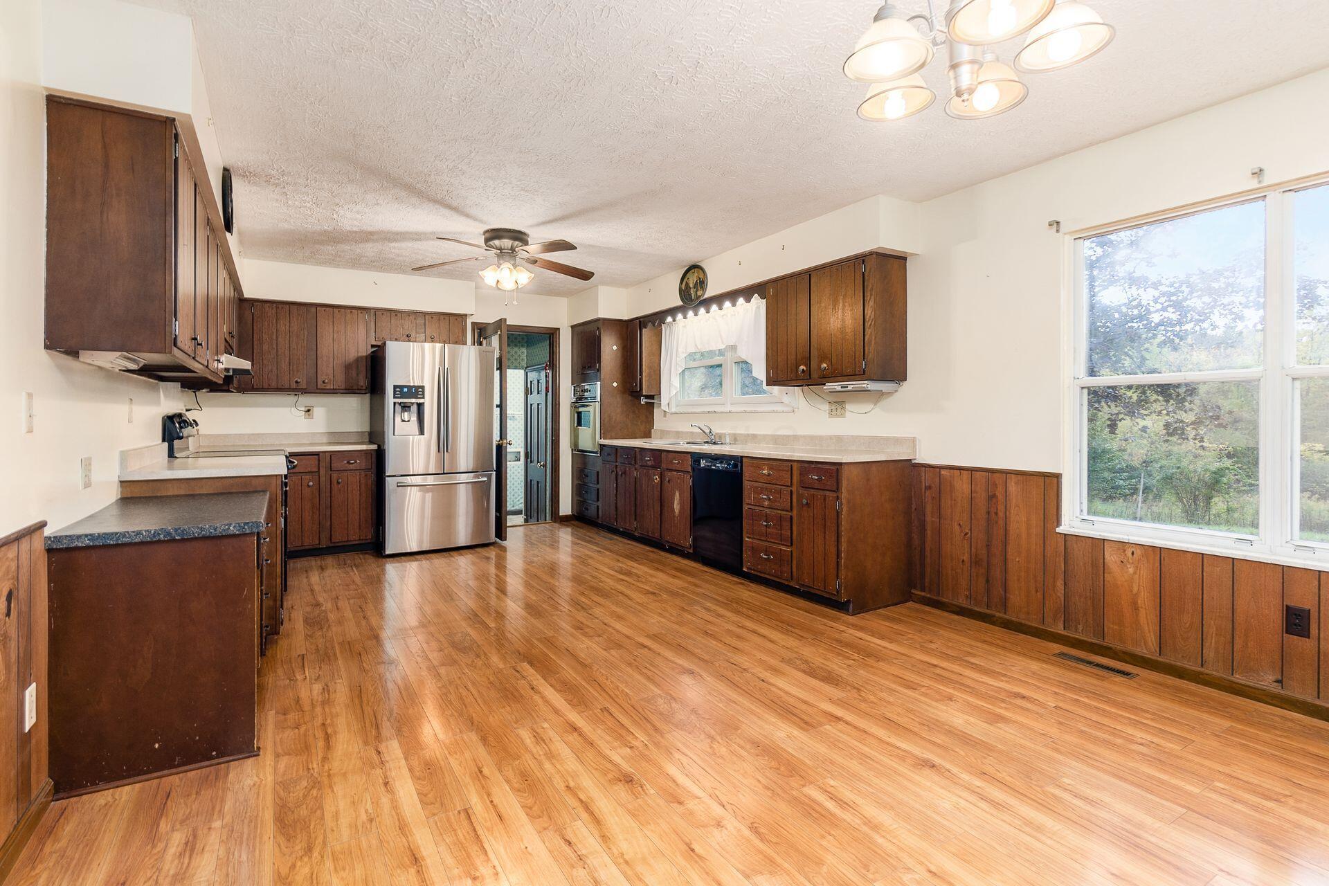 8712 Cheshire Road Sunbury, OH 43074 - Photo 11 of 40 Kitchen