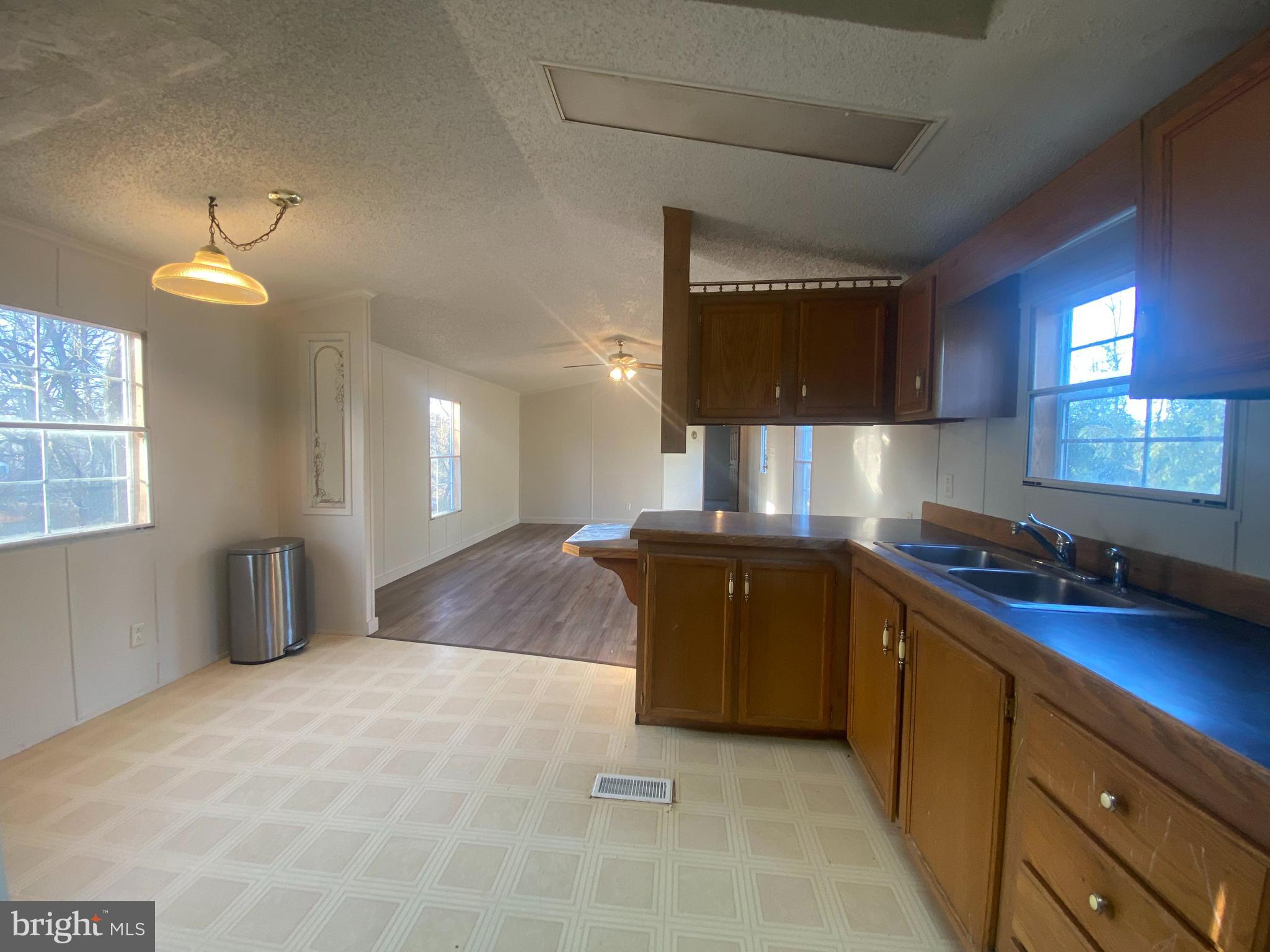 653 Baumgardner Road Lancaster, PA 17603 - Photo 12 of 14