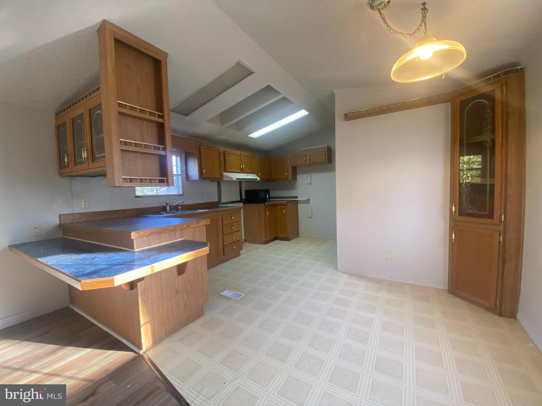 653 Baumgardner Road Lancaster, PA 17603 - Photo 6 of 14