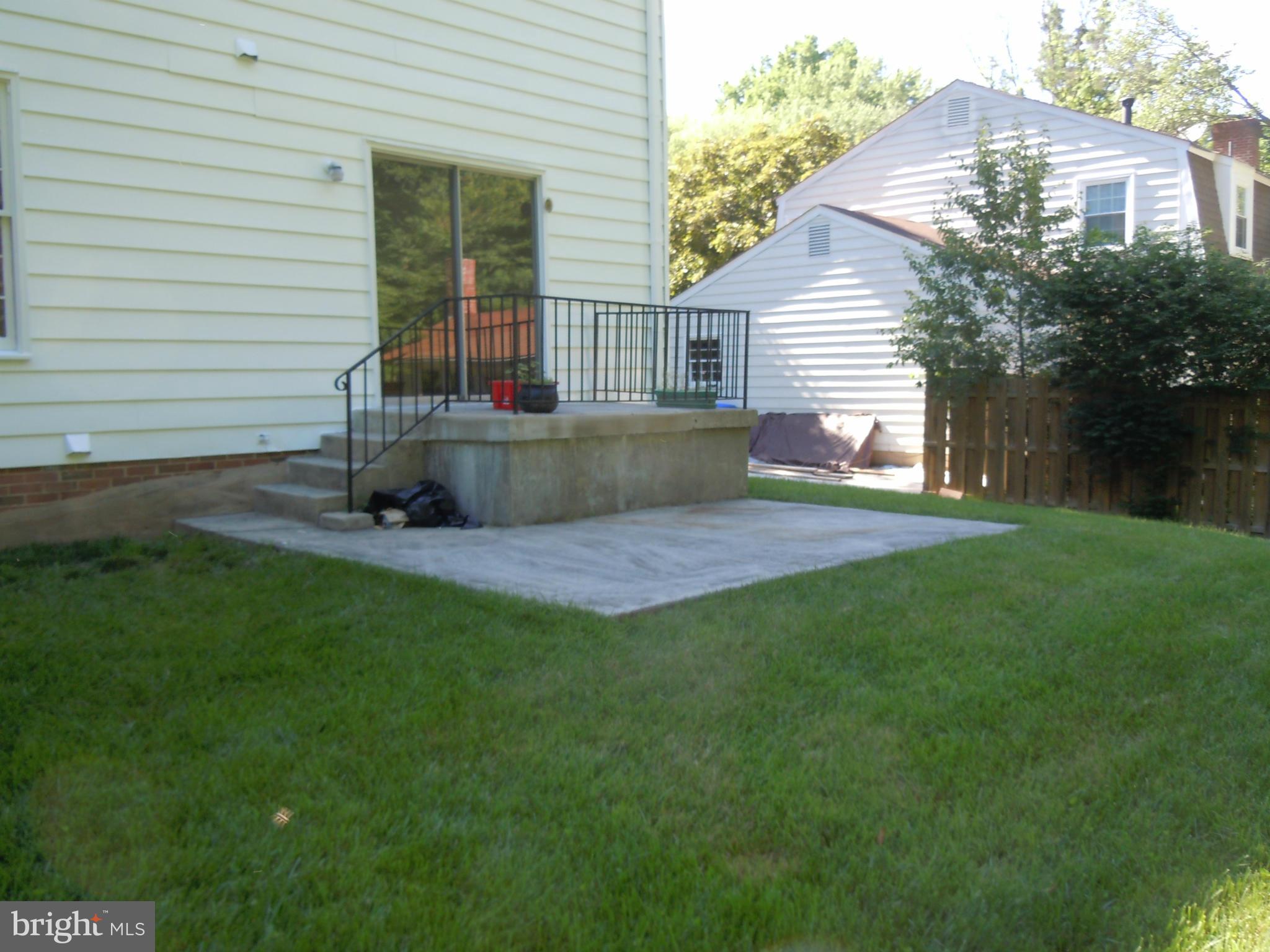 1312 Winding Waye Lane Silver Spring, MD 20902 - Photo 4 of 15 Exterior (General) patio
