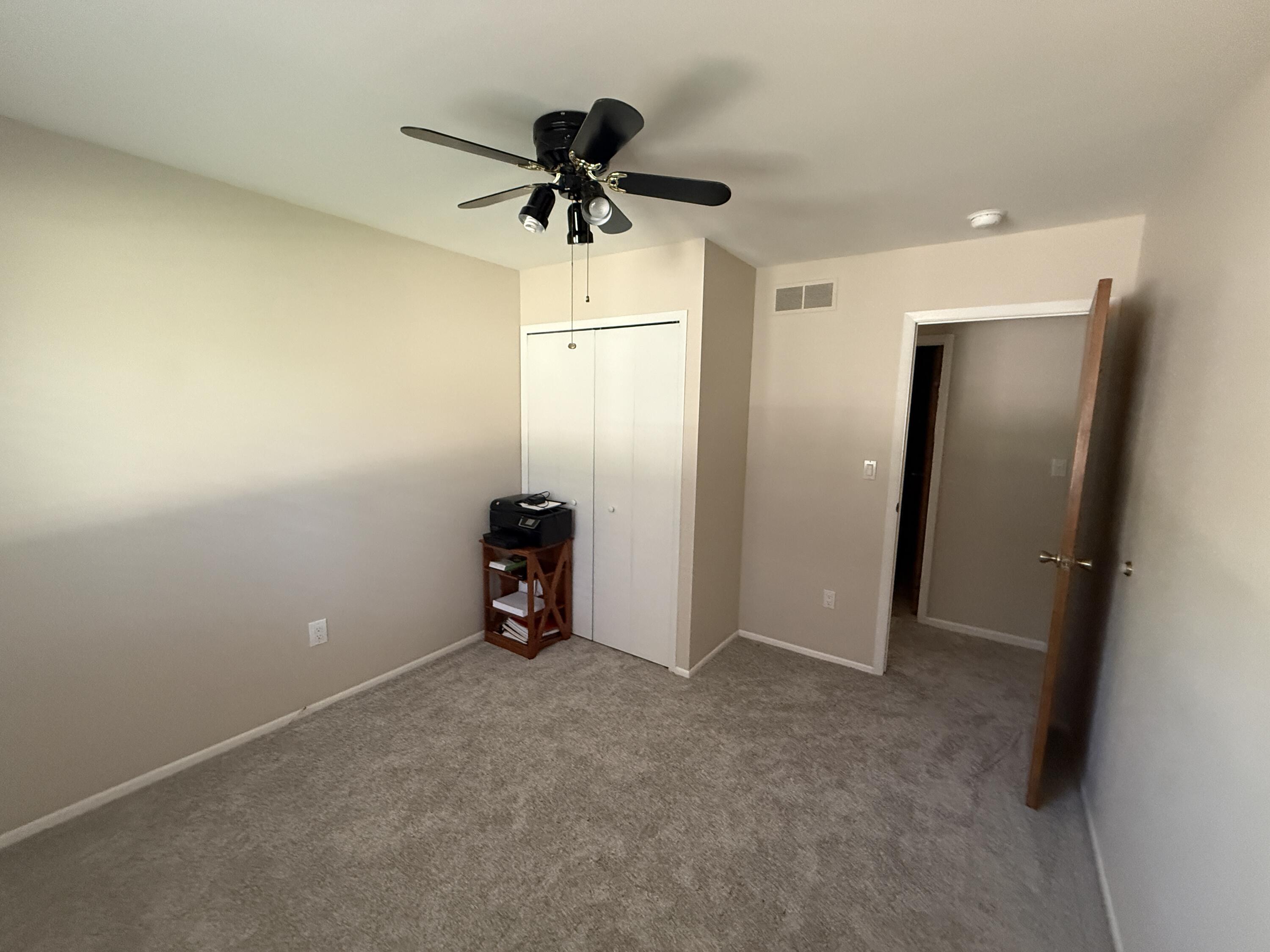 2060 Oakcrest Road Sterling Heights, MI 48310 - Photo 14 of 18 13