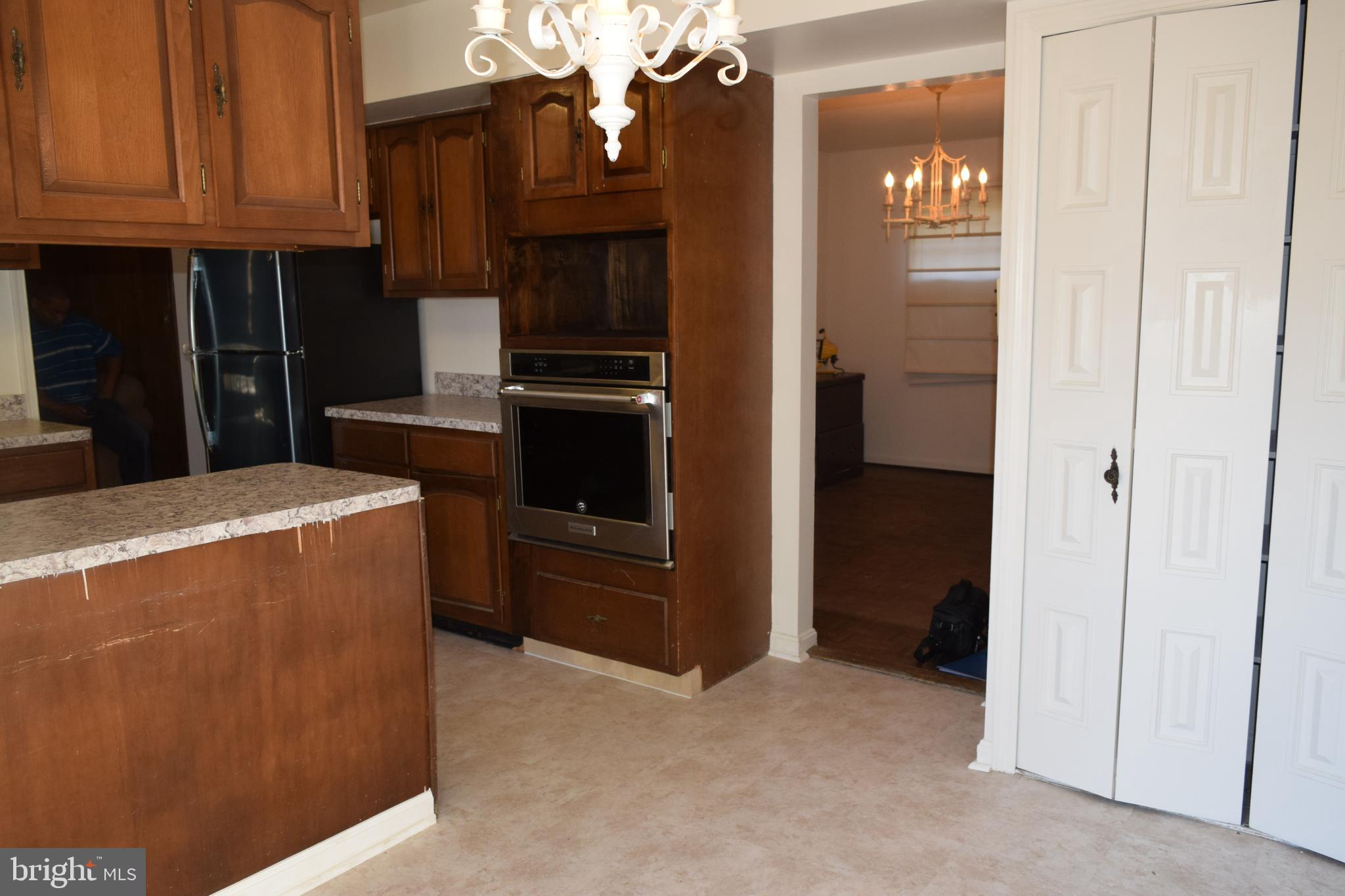 2812 Hewitt Avenue Silver Spring, MD 20906 - Photo 11 of 45 Kitchen