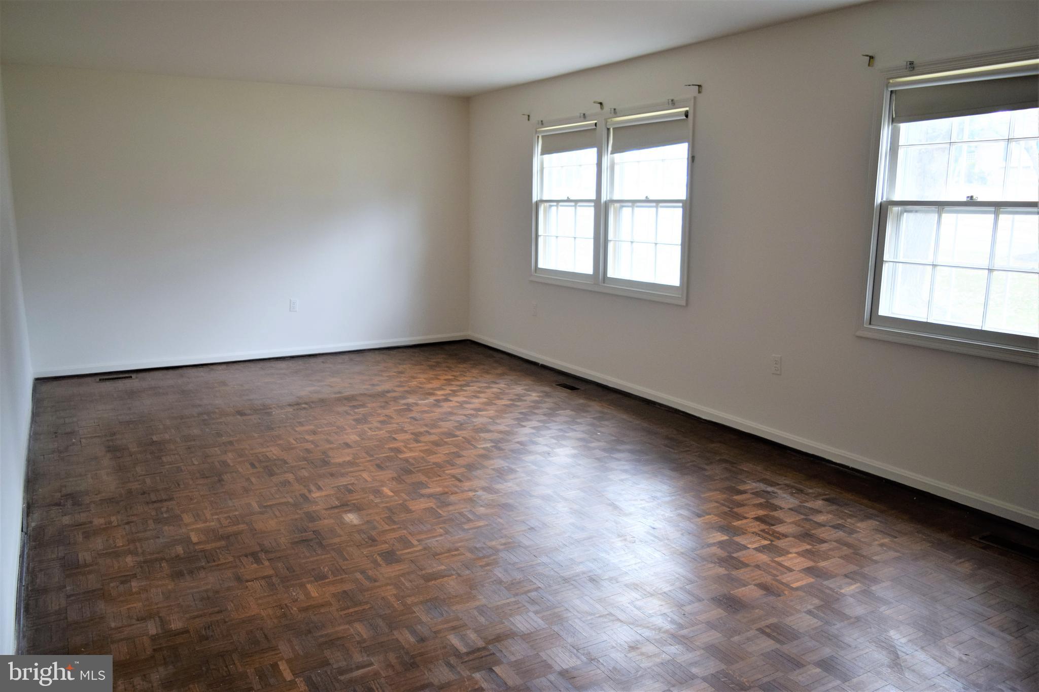 2812 Hewitt Avenue Silver Spring, MD 20906 - Photo 4 of 45 Living Room