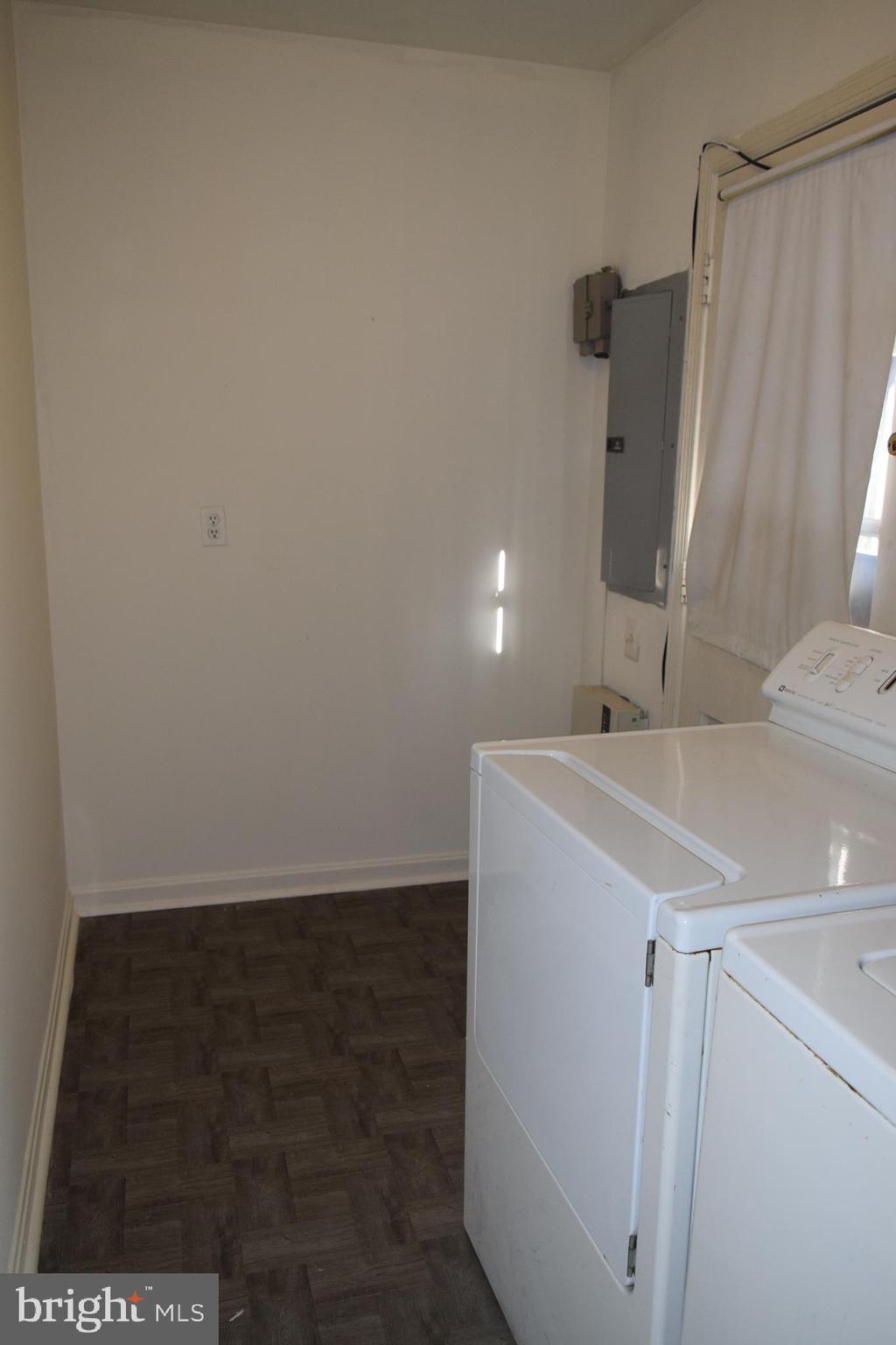 2812 Hewitt Avenue Silver Spring, MD 20906 - Photo 40 of 45 Laundry Room