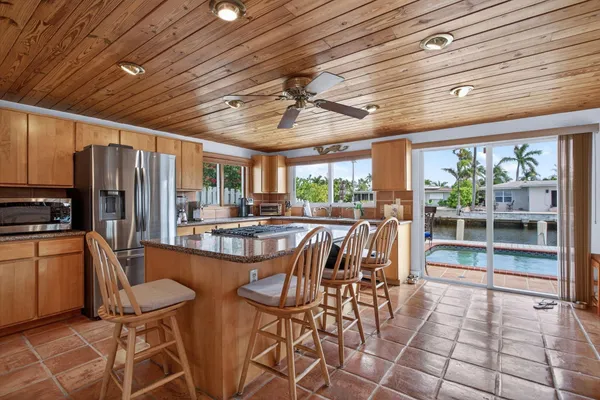 $1,150,000 | 900 Southeast 3rd Terrace, Pompano Beach, FL 33060