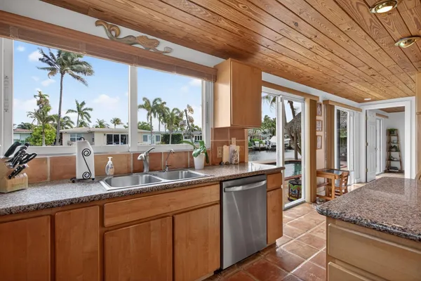 $1,150,000 | 900 Southeast 3rd Terrace, Pompano Beach, FL 33060